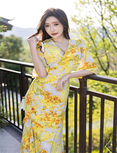 《成熟妇女免费看A片视频-内射少妇三洞齐开》