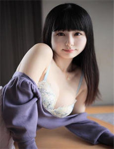 《男生亲吻女生胸部-饭桌上故意张开腿让公在线看》