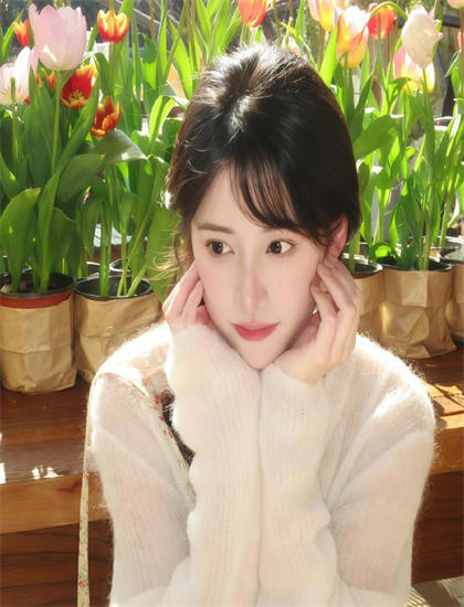 【市场表现评估】行业资深人士深度分析《西域虫谷》伏笔的巧妙设置与揭示时机