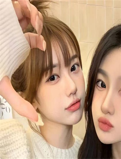 许茂和他的女儿们与原作对比分析：改编成功之处探讨，IMAX版本