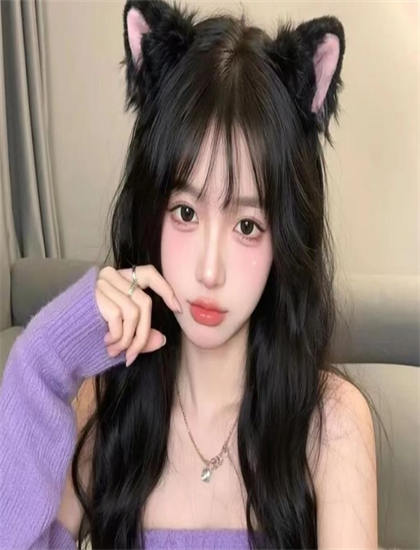 南国小太阳角色研究：主角的成长历程与心路变化 展现表演艺术的魅力